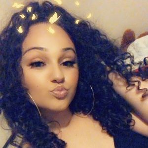 Meet your Posher, Edith